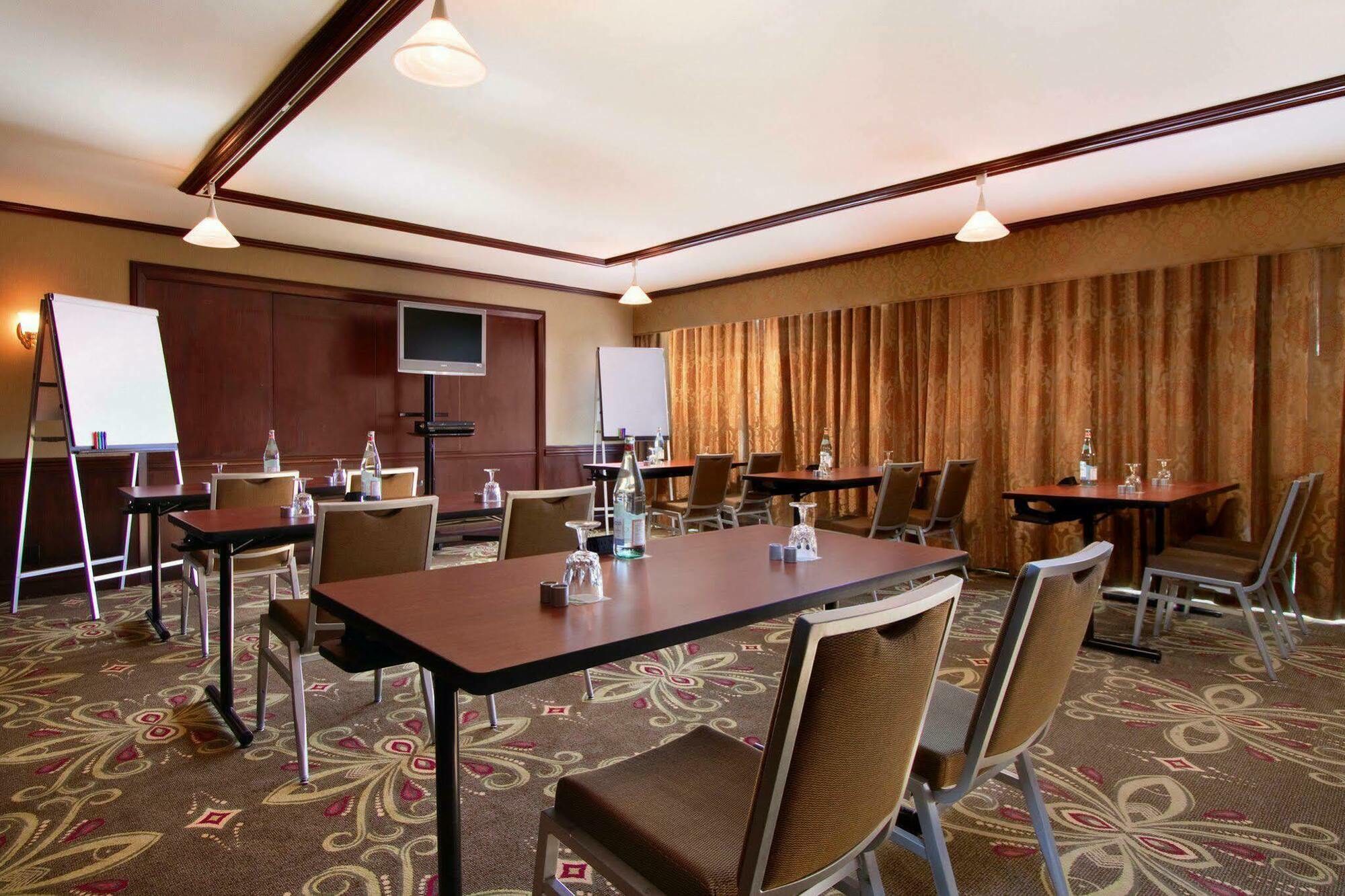 Hilton Westchester Rye Brook Zewnętrze zdjęcie